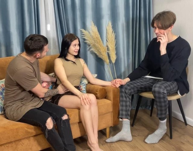 Sold Sex With His Girlfriend For $100 7