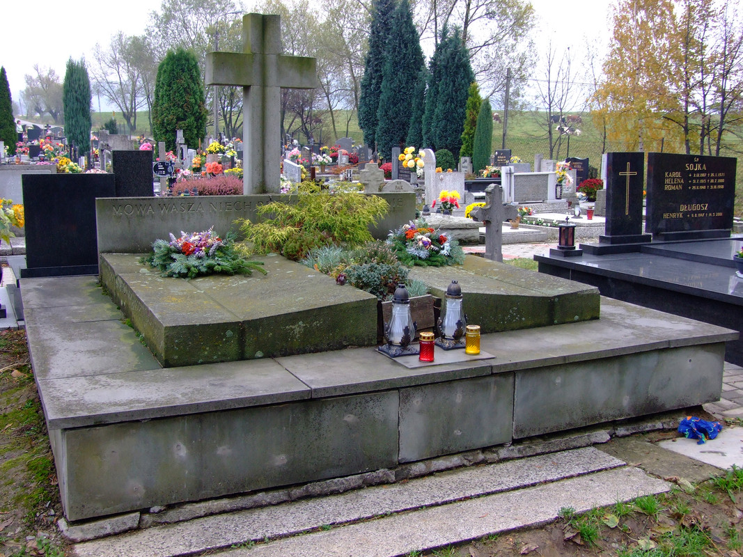 Grób_Zofii_Kossak_w_Górkach_Wielkich1