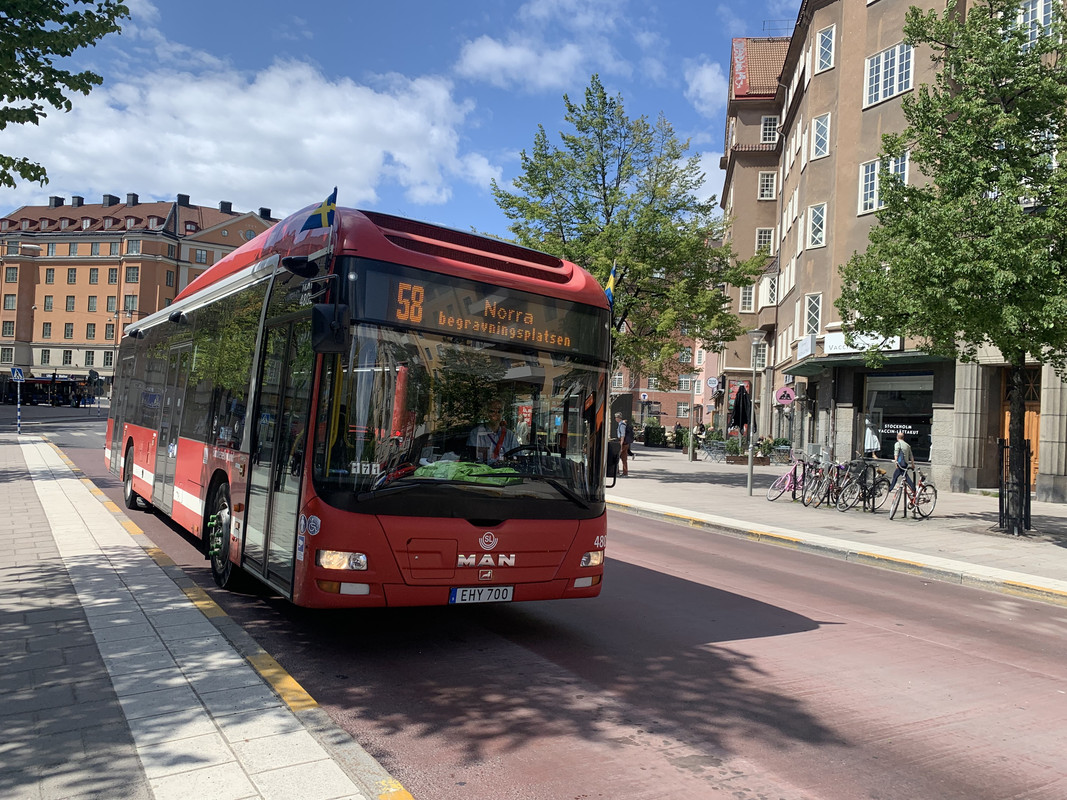 AC899179-F78A-4B16-88A9-66DC33C01A2A