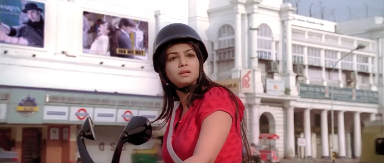 Sunday 2008 WebRip [Hindi + Tamil] 480p 720p ESub Screenshot