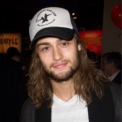 Douglas-Booth-8-1.jpg