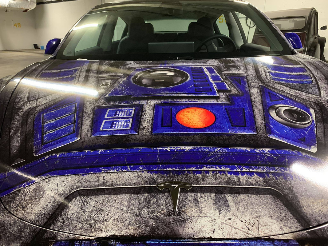 Tesla Model 3 in Star Wars wrap (6)