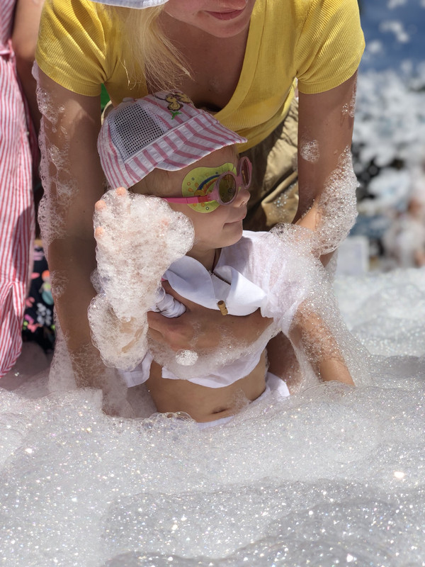 0AD42B88-87F8-4722-924D-8A09F9B98089