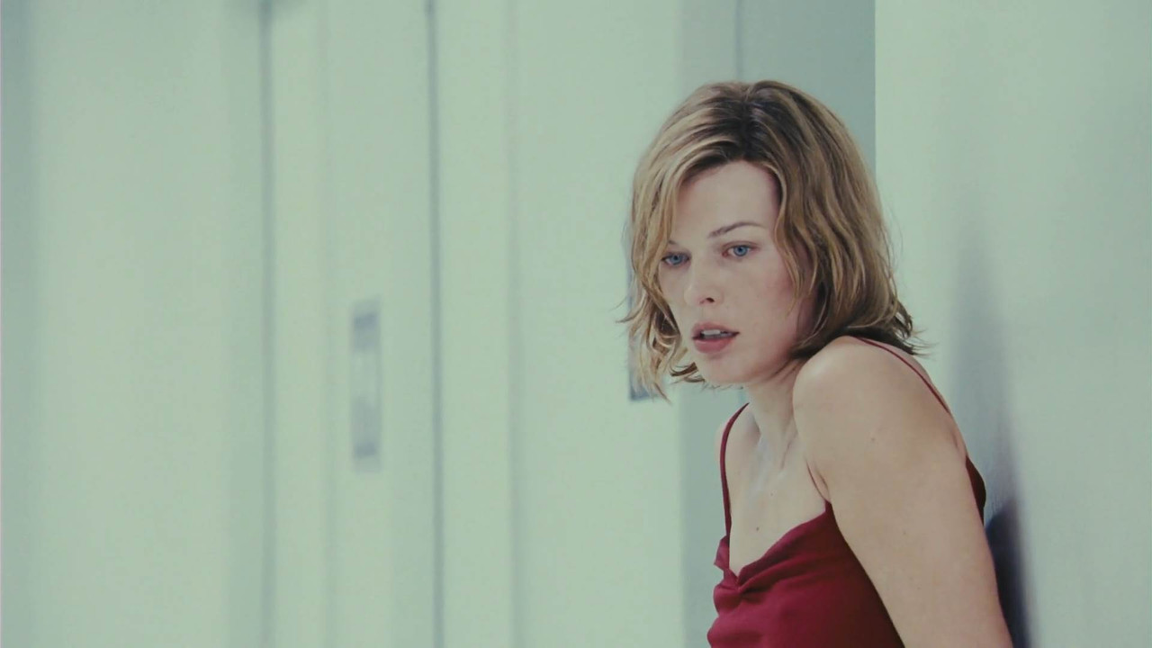 Resident Evil: Extinction 2007 BluRay [Hindi + Tamil + Telugu + English] 480p, 720p, 1080p ESub Screenshot