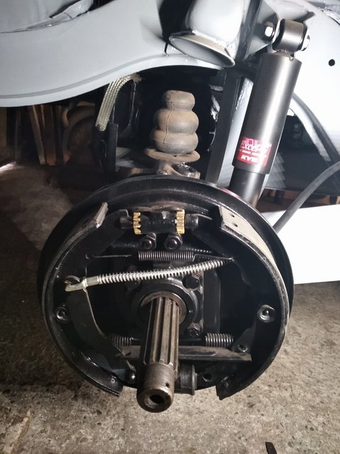 A39BAE5D-9583-4424-A099-56FE3A1B9AE5