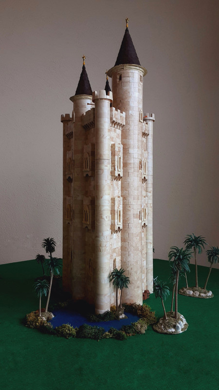 Torre Triangular 004