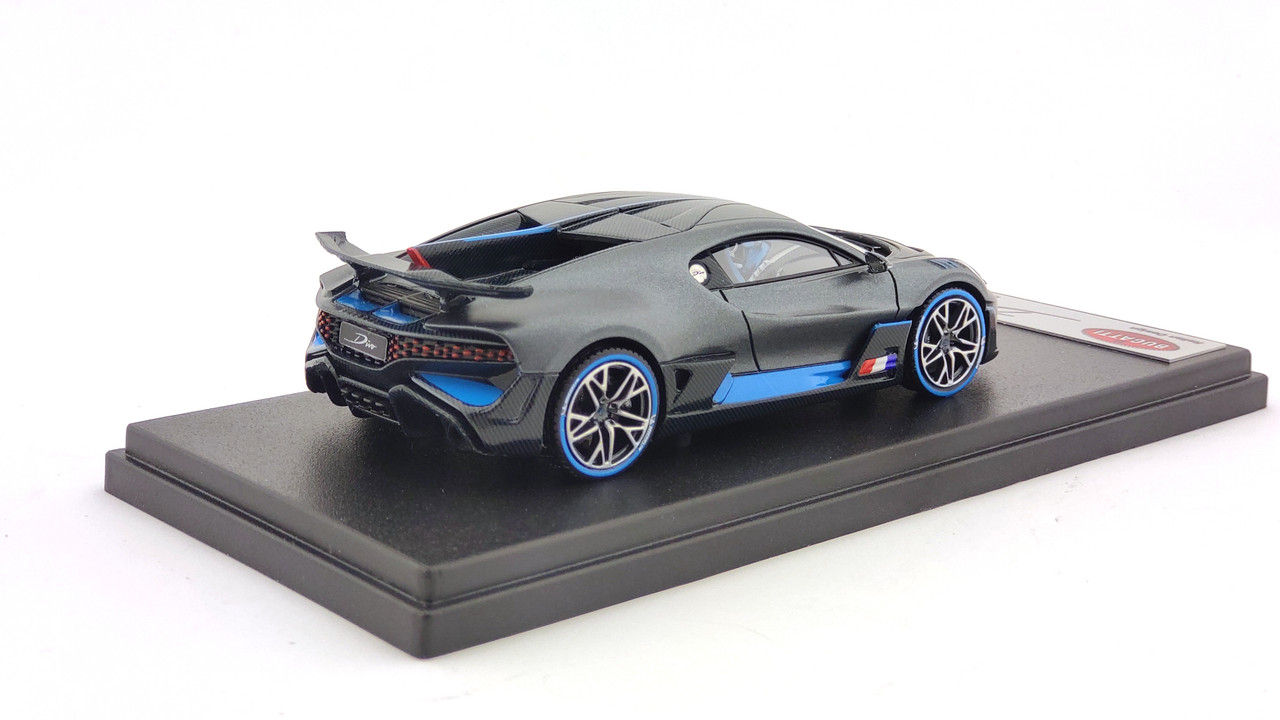 Bugatti Divo grey-blue LookSmart (5)