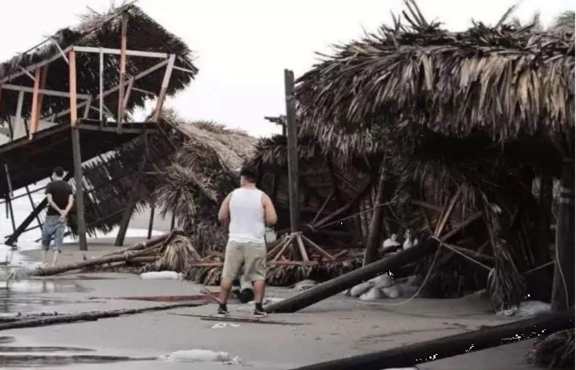 Suman 47 muertos y 53 desaparecidos por huracán Otis en Guerrero: AMLO