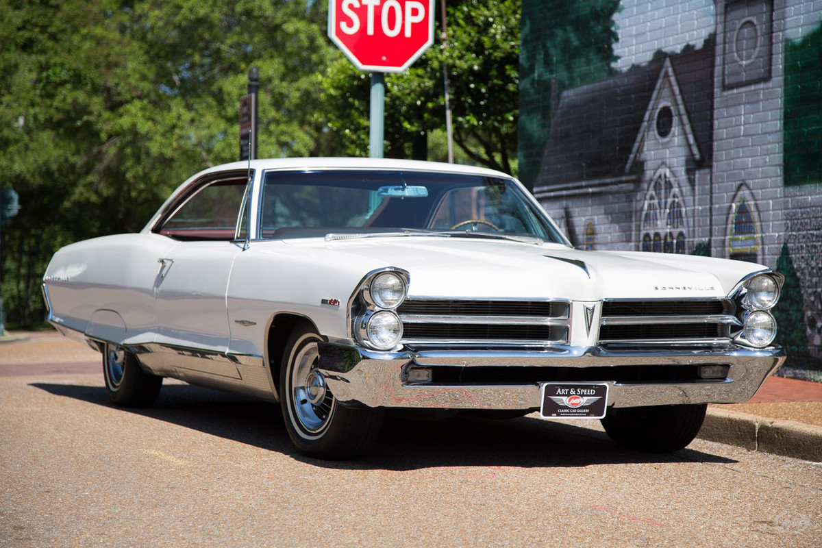 1965 Pontiac Bonneville 2