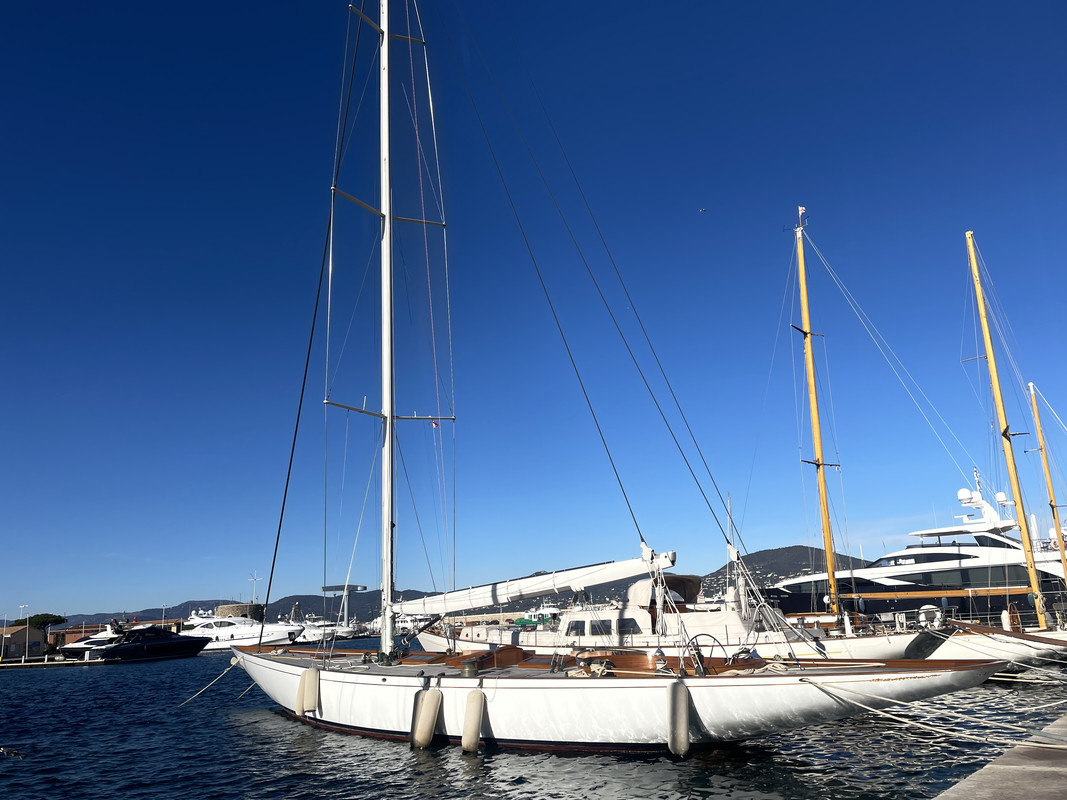 5B485AE2-D663-48DB-ACEA-8076B0493CE4