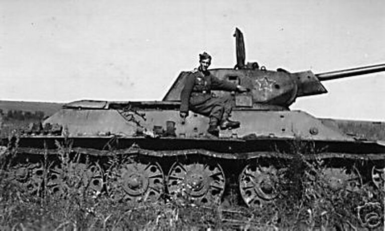 _Т-34_СТЗ_42_СССС_Б_079