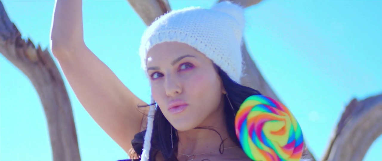 [Image: vlcsnap-2025-07-11-00h28m43s469.jpg]