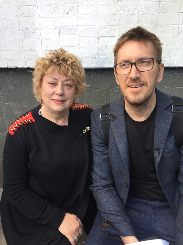 8821D8BA-402A-4B71-B66A-593851A9F709