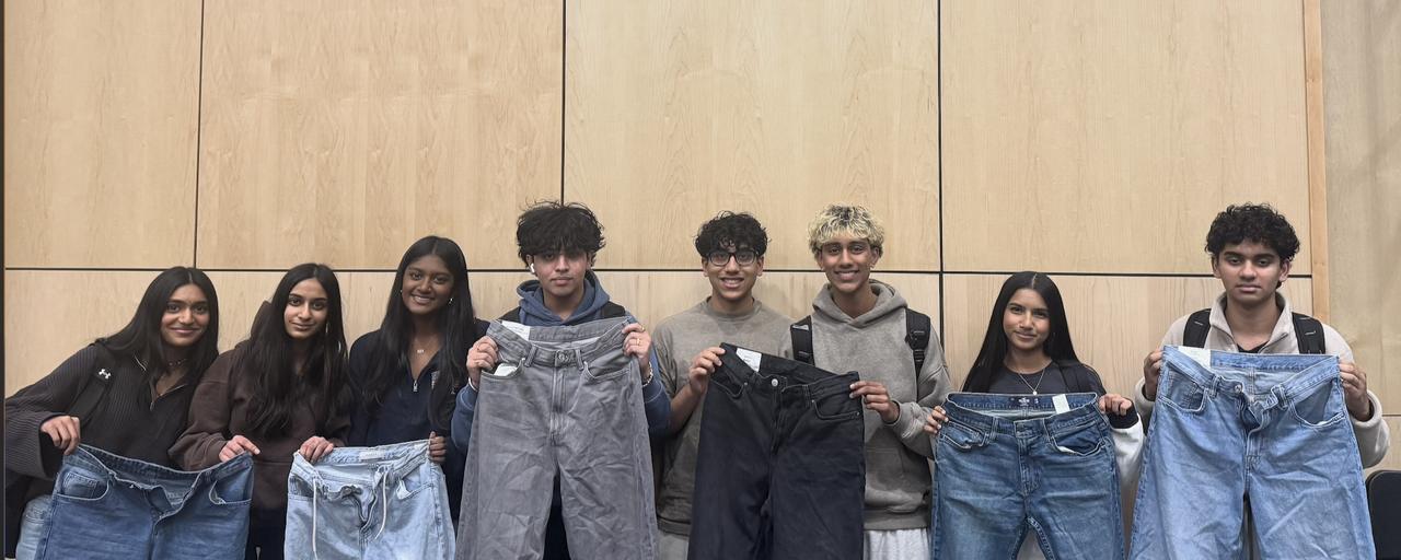 Students gather to learn about sustainable fashion and the Two Jeans Movement.