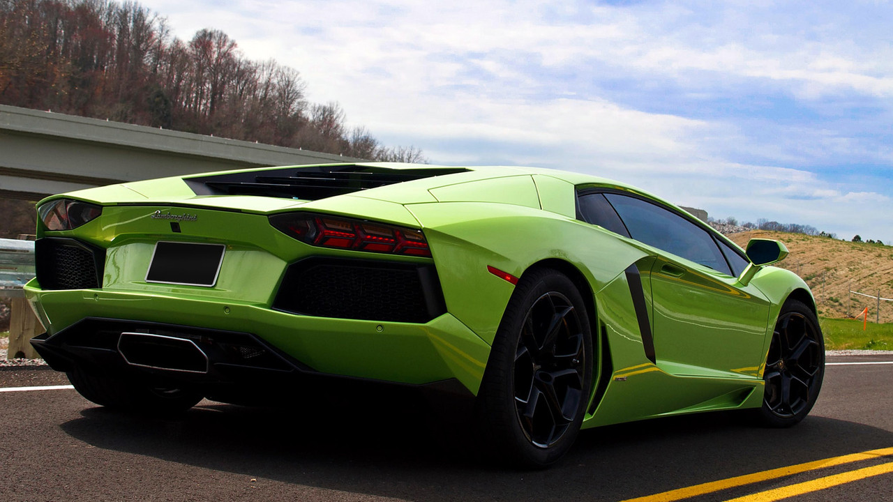 Lamborghini-Aventador-LP700--2011-hdwallpapers (
