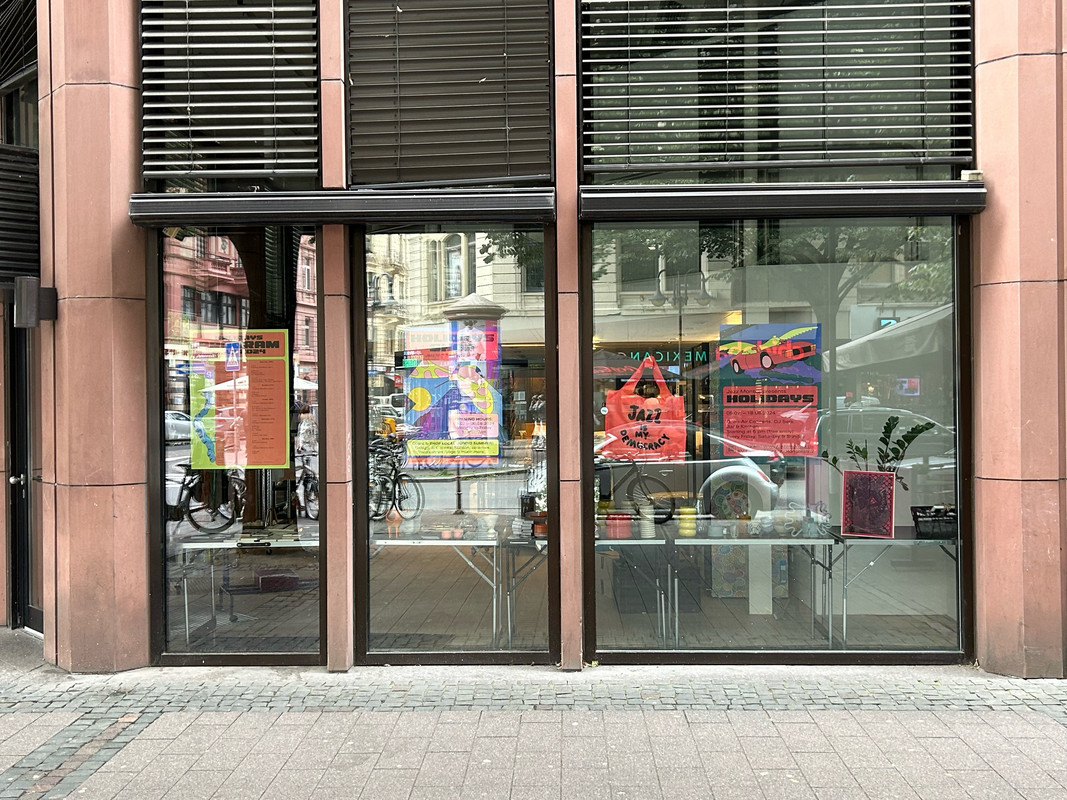 Montez-Pop-Up.jpg
