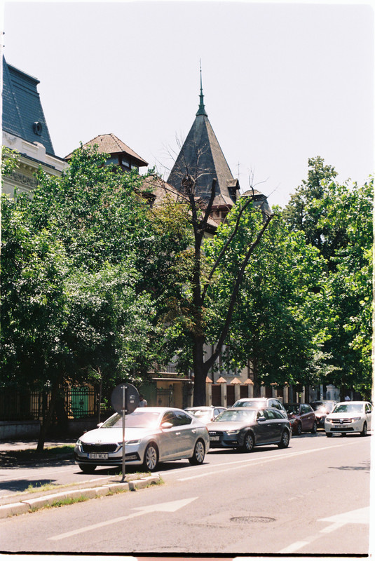 R1-09436-0011.jpg