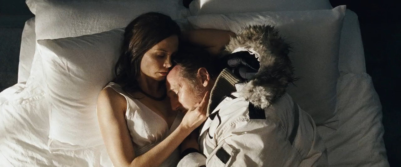 The Grey 2012 BluRay [Hindi + Tamil + Telugu + English] 480p 720p ESub Screenshot