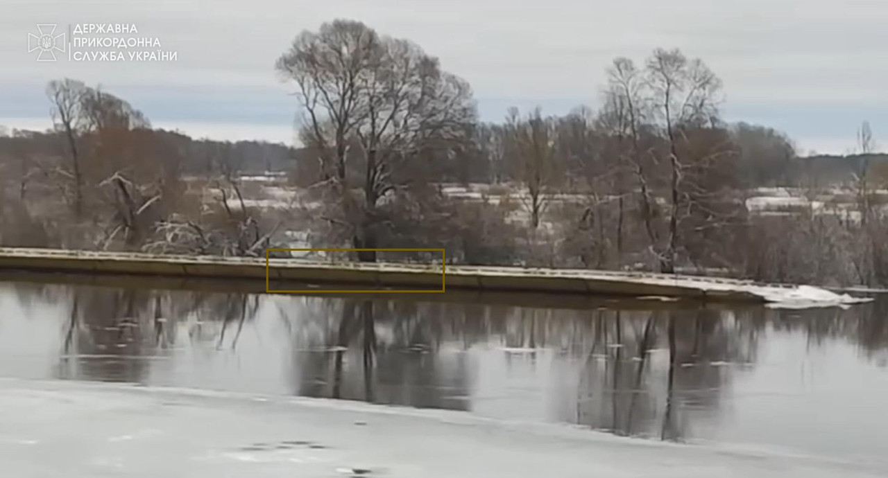1017 River link pontoon (for unknown floating bridge system) capt 07 01 24