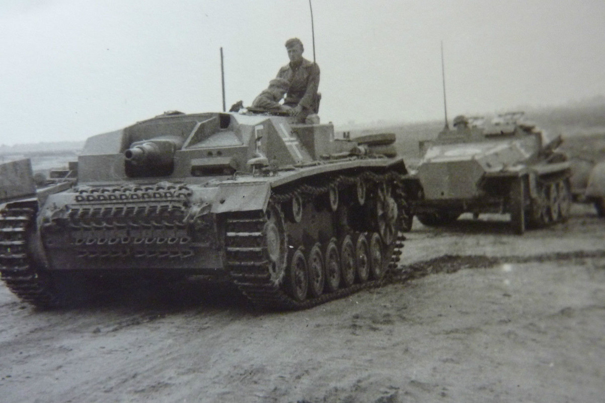 STURMGESCHÜTZ Abt. 185, Munitionspanzer Sd.Kfz.2