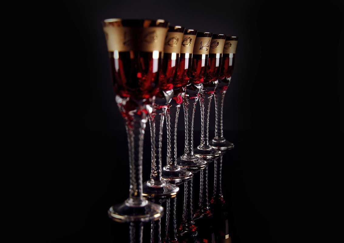 red-glasses-657120-1280.jpg
