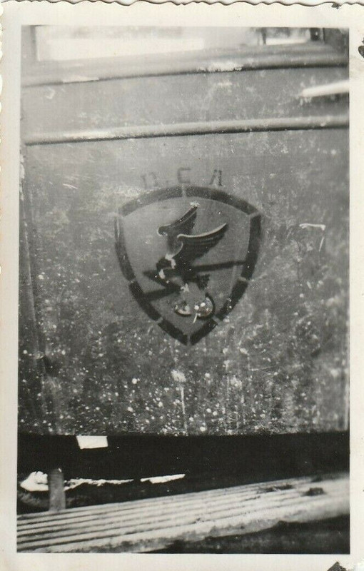 Foto Geschwader U C A Nachtjäger Staffelwappen Luftwaffen-Kennung auf Auto