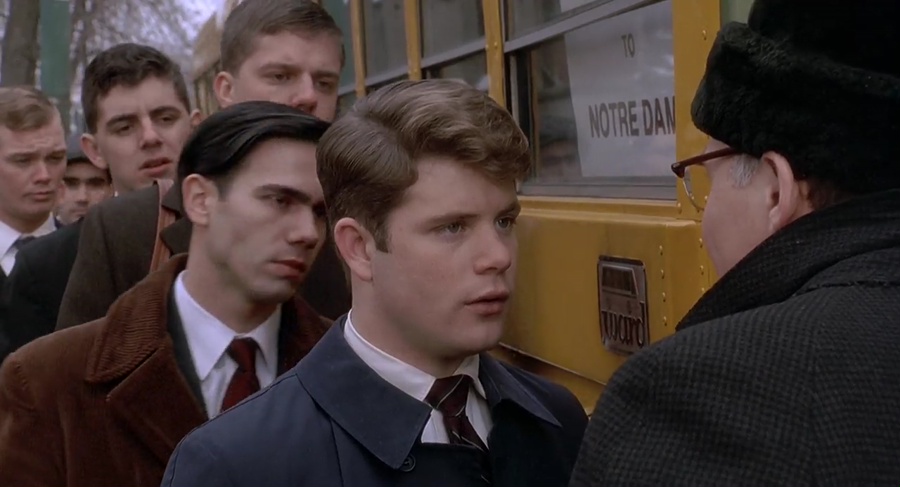 Rudy 1993 BluRay [Hindi + English] 480p, 720p ESub Screenshot