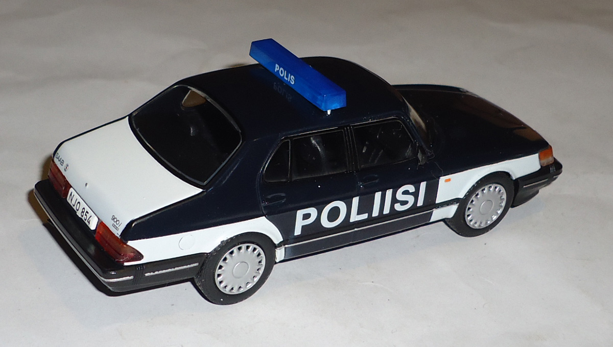 SAAB-900i