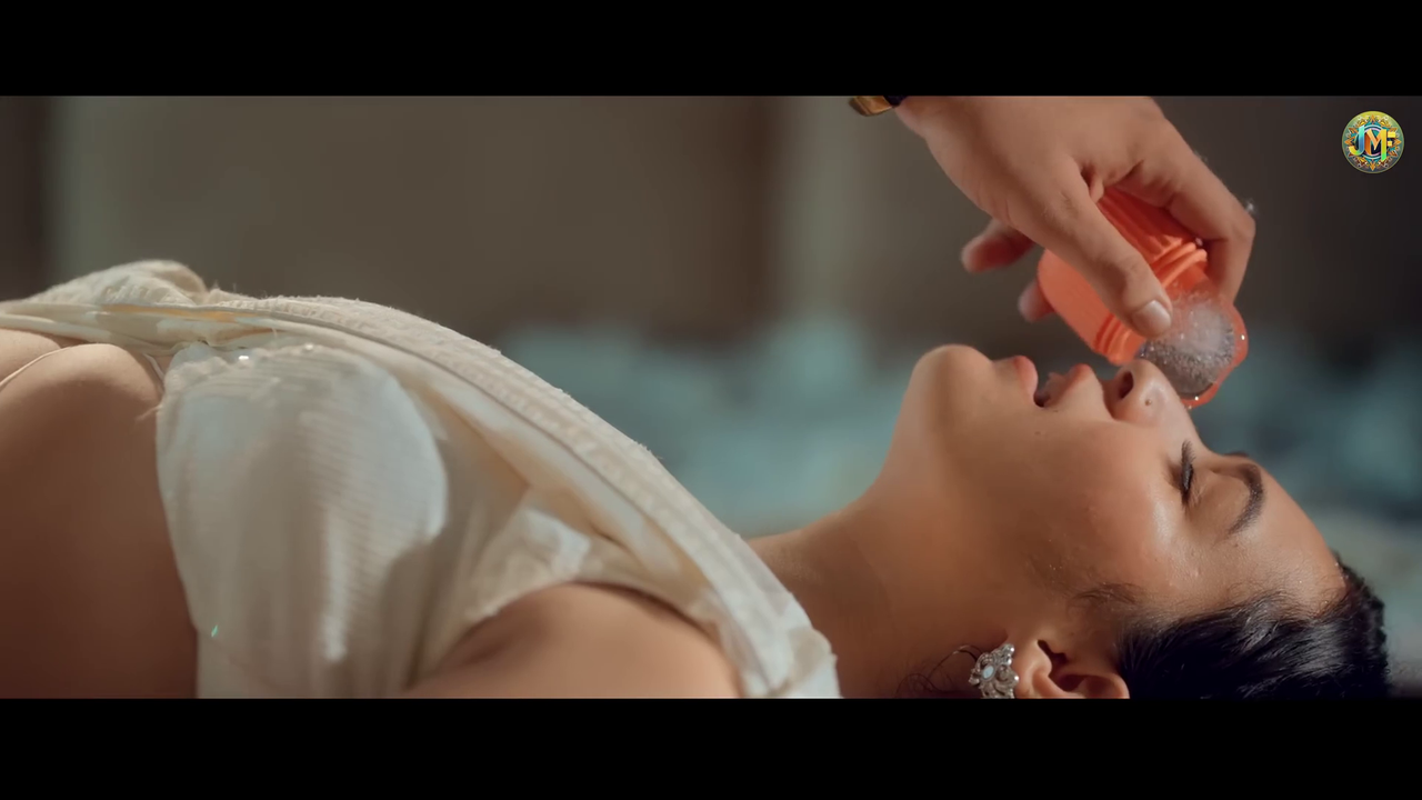 vlcsnap-2025-03-24-00h44m04s323