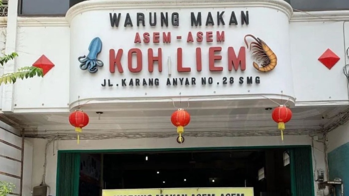 Asem-asem Koh Liem, tempat makan siang enak di Semarang yang dekat dengan tempat wisata dan tempat sewa motor.