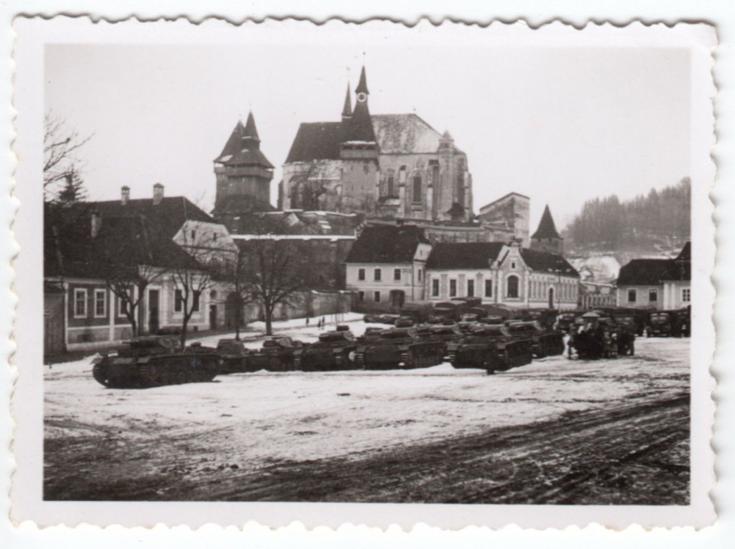 Pz.Rgt.2 Panzer II u.III Kirchenburg v.Biertälm 