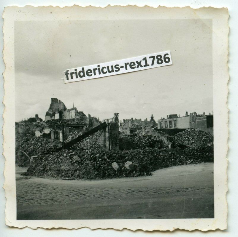 8 Fotos LW 1940 bei Sens Frankreich zerstörte Stadt Dörfer Gemeinde Ruinen6