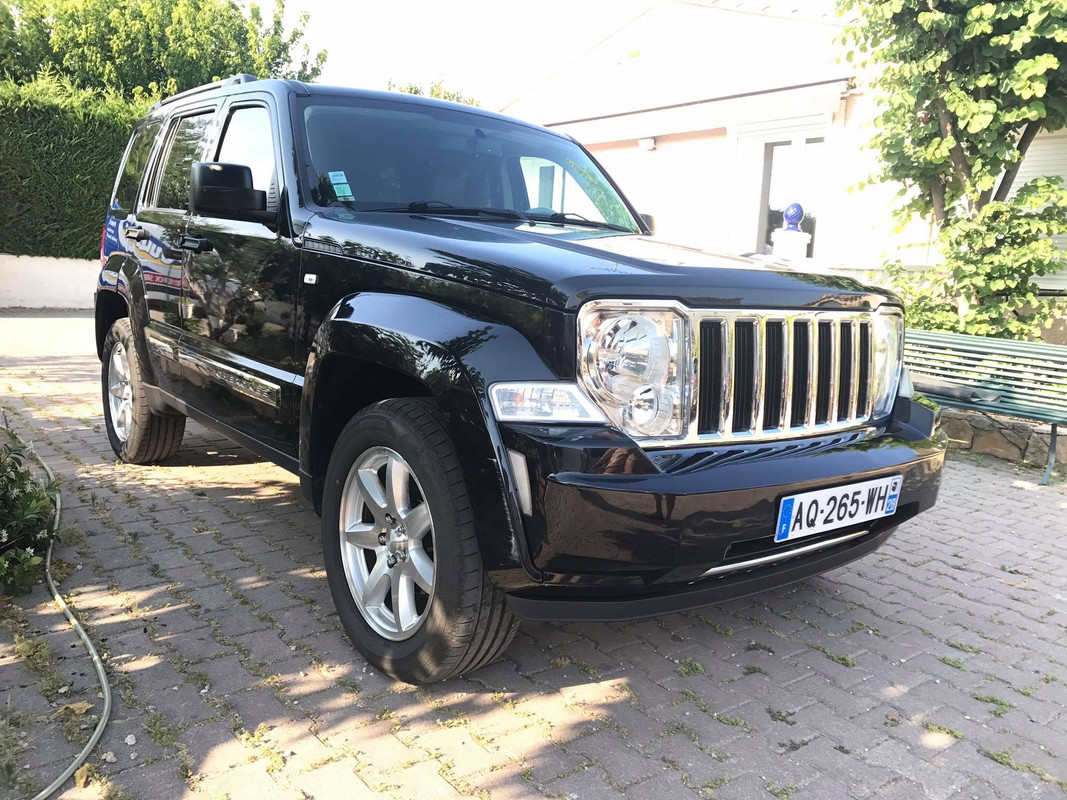 8B7D1BAF-542F-4102-BDF1-FB926354ADCA