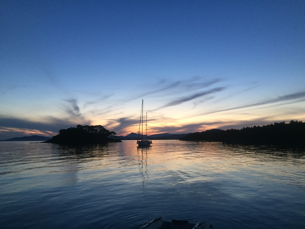 6302E5DE-1096-40E5-A47B-D111B1BB042A