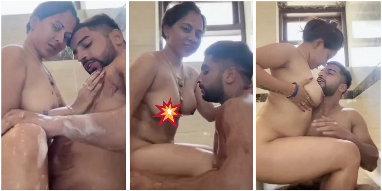 hot couple taking bath bf licking her boob and enjoying sex