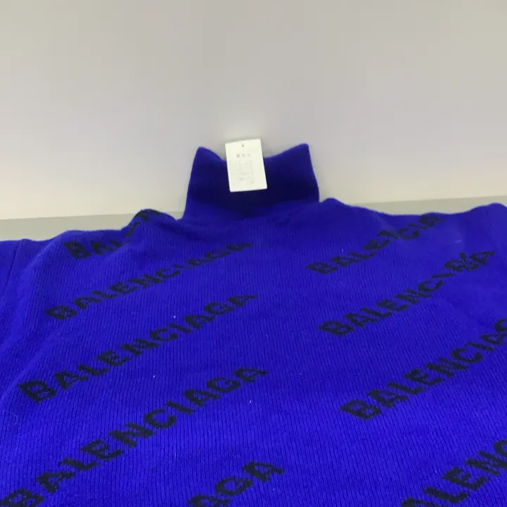 5abc4ffe 1870 4890 a13f c352c33bfc95