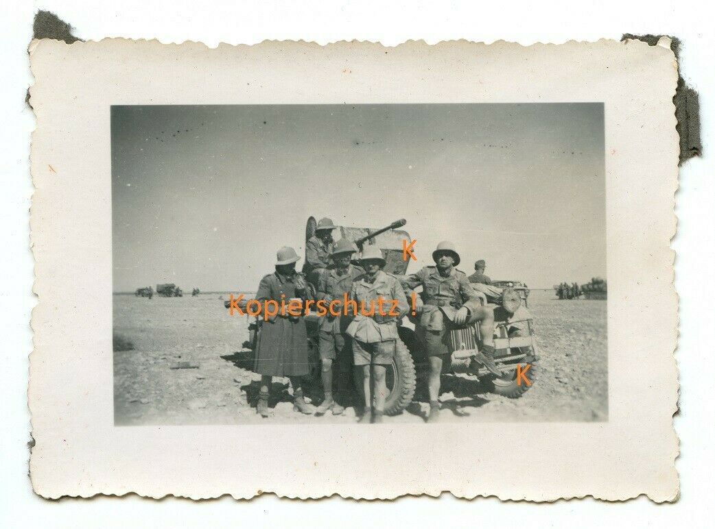 Foto DAK Afrikakorps FLAK Halbkette Tropenhelm 2cm Geschütz