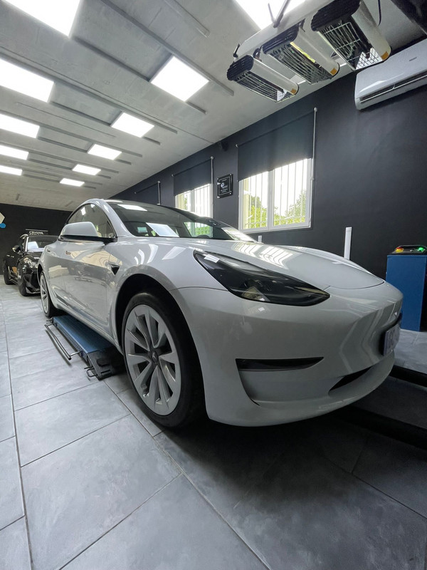 F097F4DB-2F73-4EDC-801E-A0521EE49977