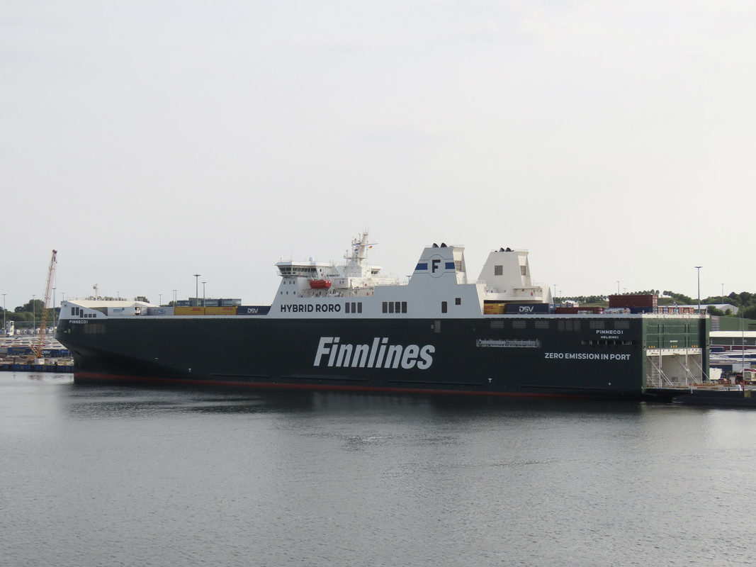 1FBA6A69-B8E1-45D3-8B1F-1C0EF310EAA7