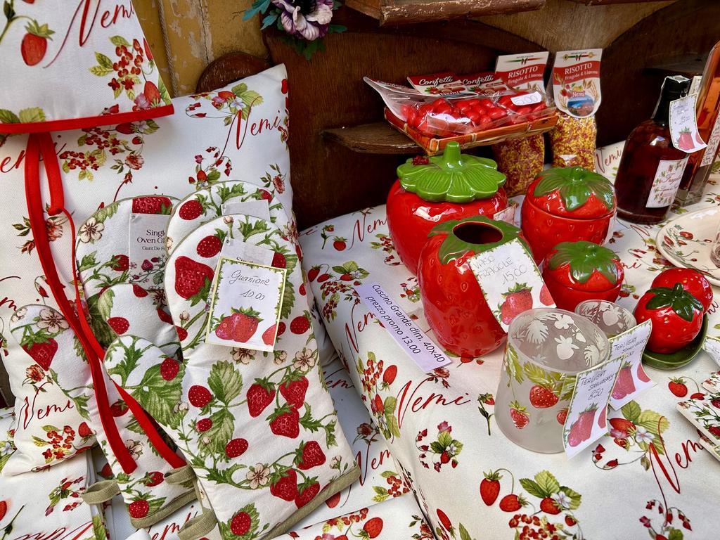 Жаркий сентябрь на побережье Тирренского моря. Жаркий сентябрь на побережье Тирренского моря.