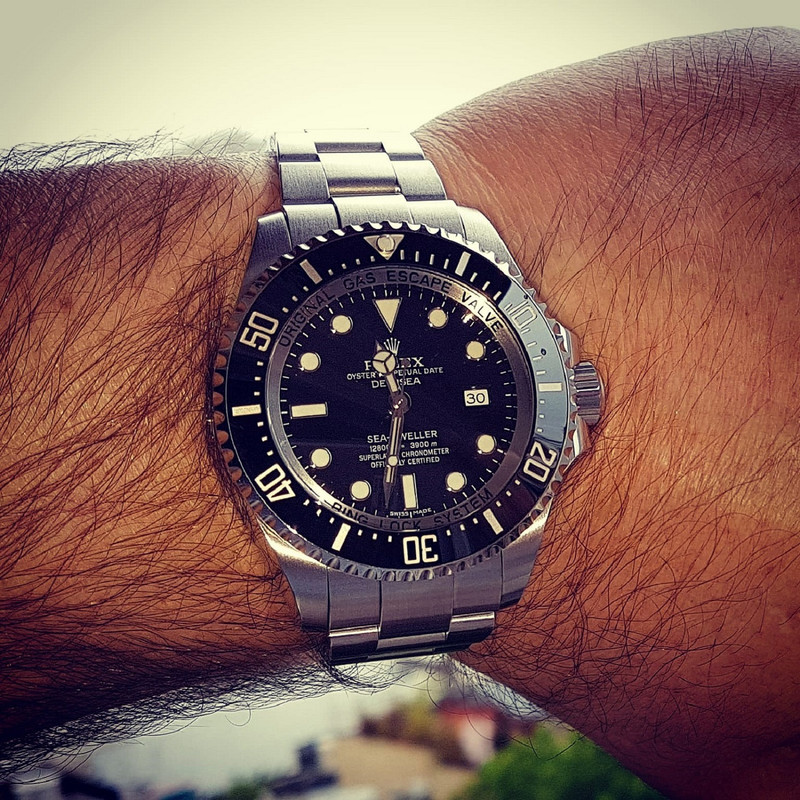 Rolex Sea-Dweller Deepsea 44mm 3900M Cal. 3135 Ref. 116660 (2)