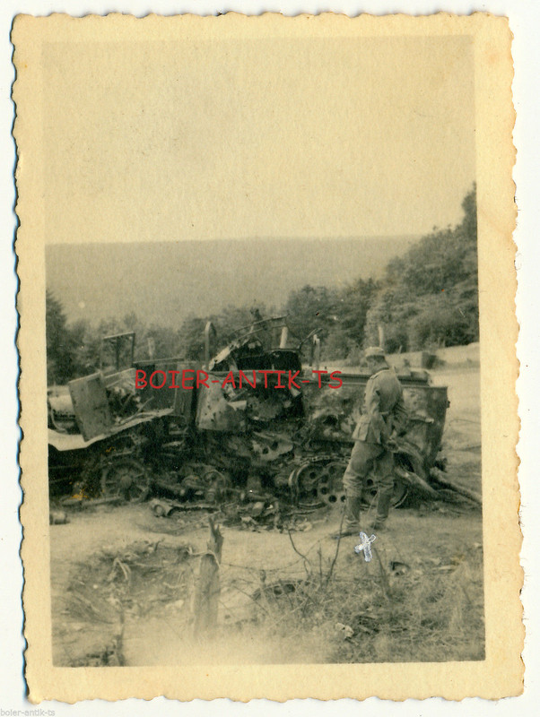 2 WK SDKFZ ZERSTÖRT