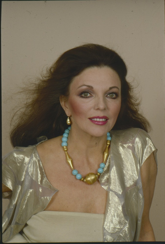 Joan_Collins_f25