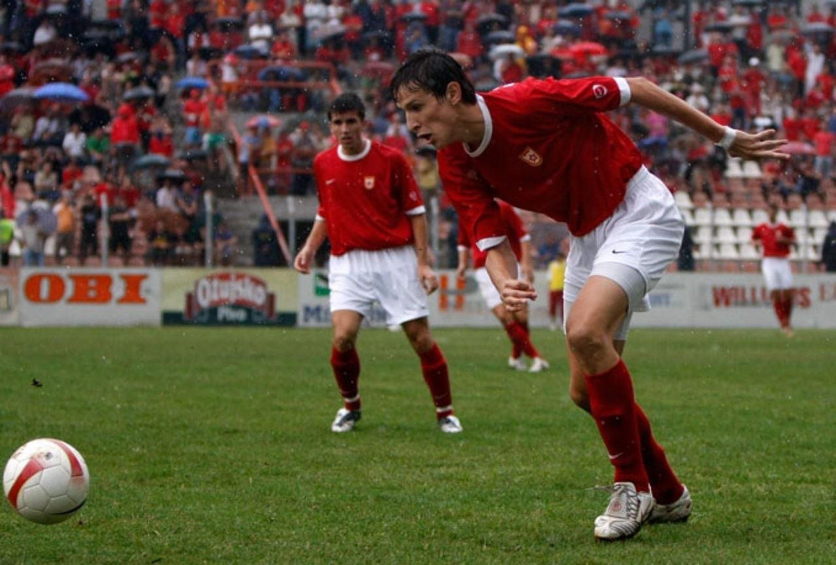 B7AB4EE0-DBF8-4BE2-94F2-619D59DA0867