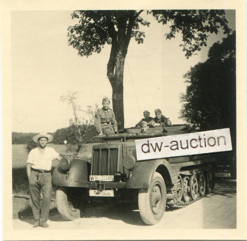 Sturmgeschütz Abt. , SdKfz Halbkette