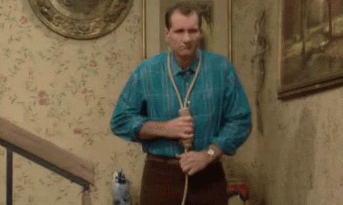 Al-Bundy-Hanging-Himself-GIF.gif