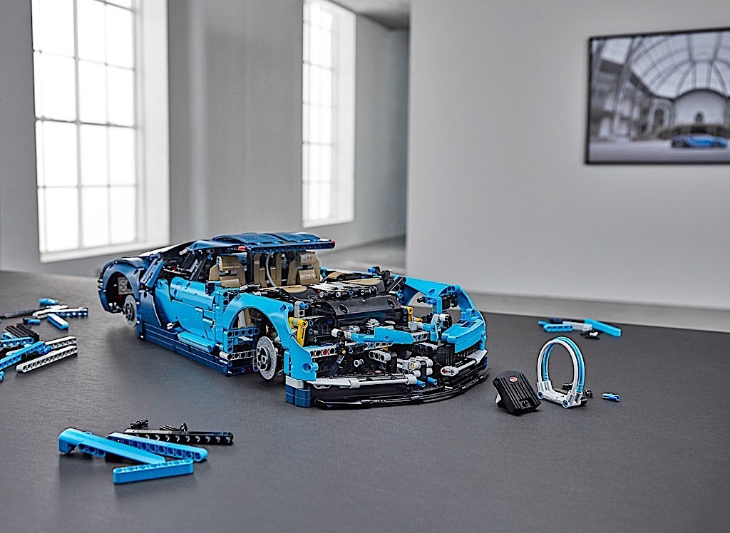 Lego Technic Bugatti Chiron (17)