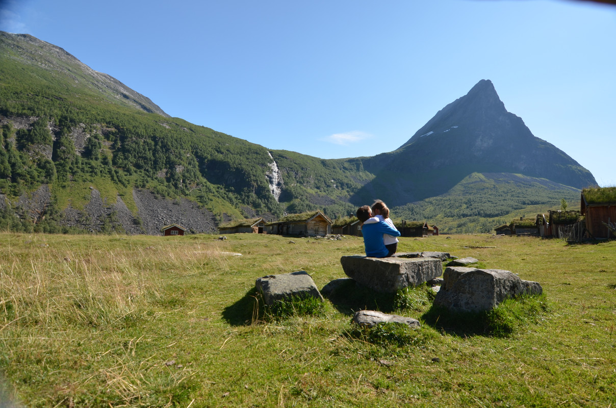 Noruega 10 días de cabañas y con niños - Blogs de Noruega - ETAPA 3- Geiranger- Granja de Herdalssetra (9)