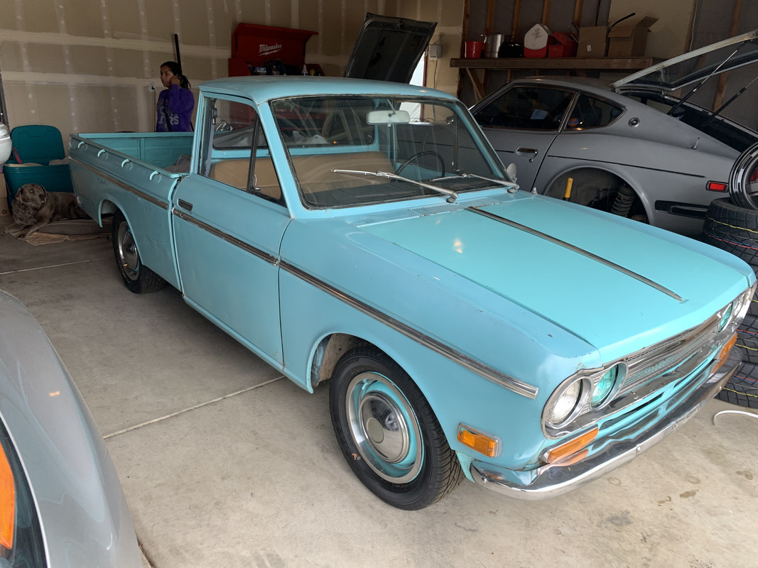 E8D41F60-C0B5-46A2-A707-7AFBBF72BBA6