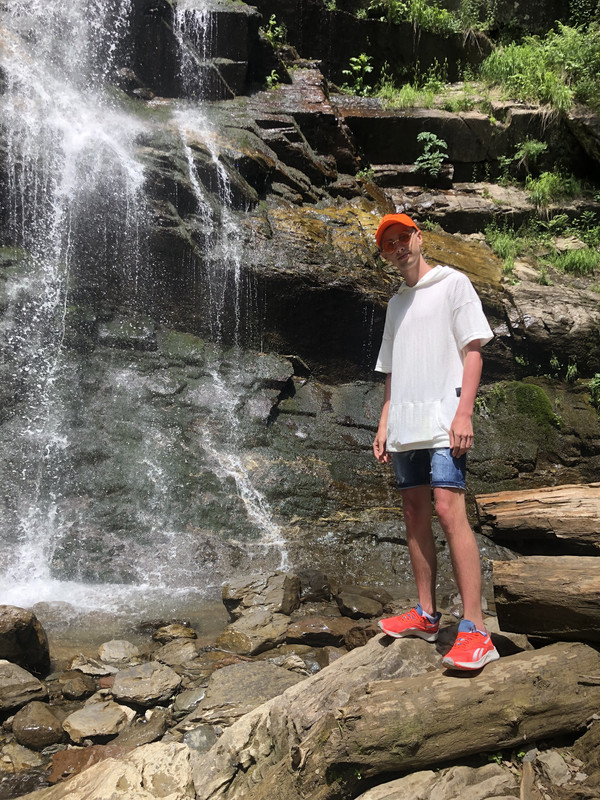 98B7650F-F449-4B1C-9E56-4C99867EA465